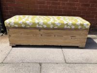 Pine Blanket Box With Seat - Ottoman
